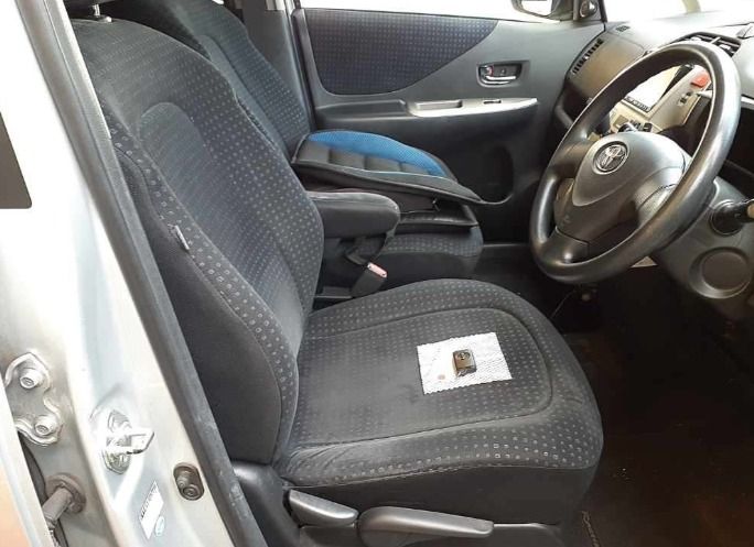  30760  TOYOTA RACTIS  2010  