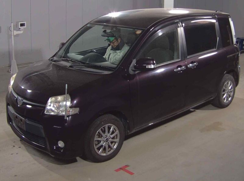  30761  TOYOTA SIENTA  2012 