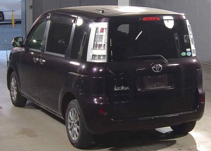  30761  TOYOTA SIENTA  2012  