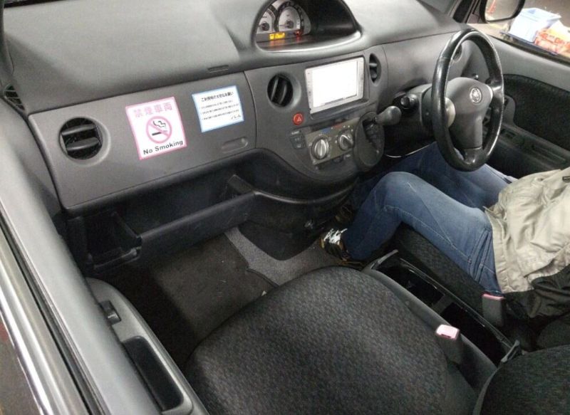  30761  TOYOTA SIENTA  2012  