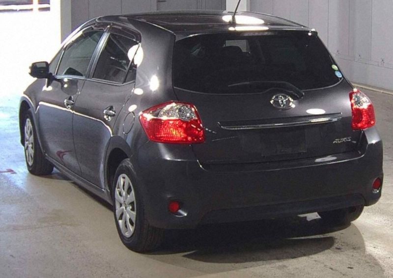  30763  TOYOTA AURIS  2011  