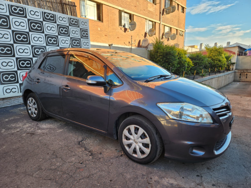  30763  TOYOTA AURIS  2011 
