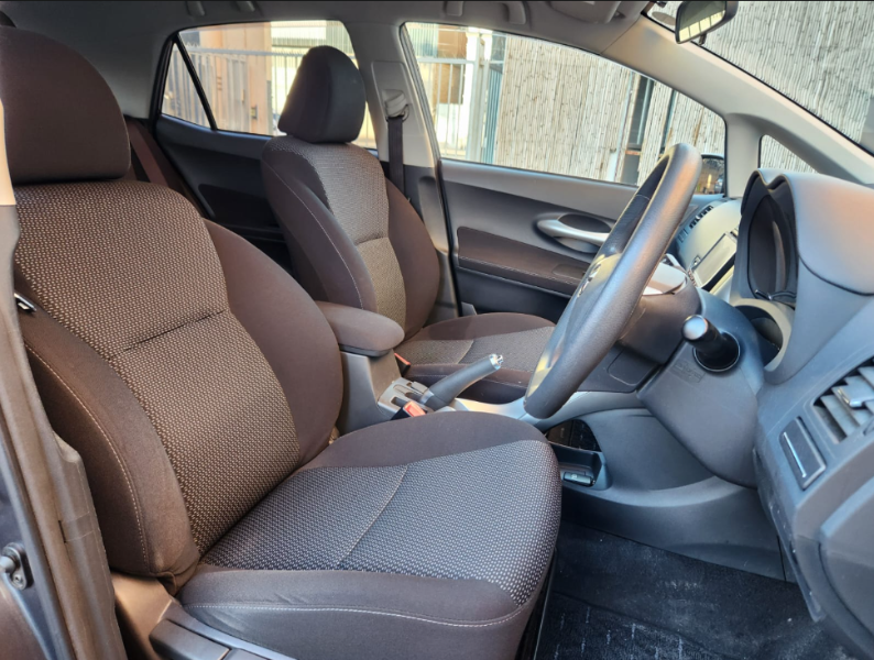  30763  TOYOTA AURIS  2011  