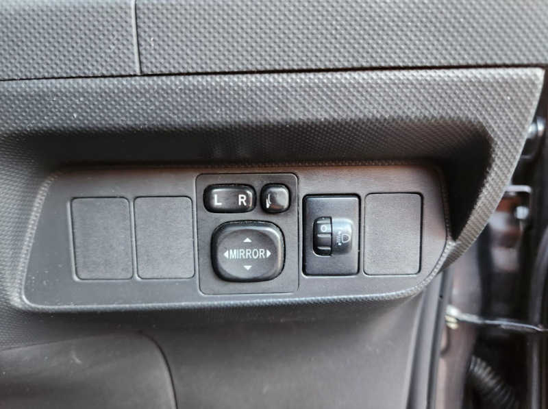  30763  TOYOTA AURIS  2011  