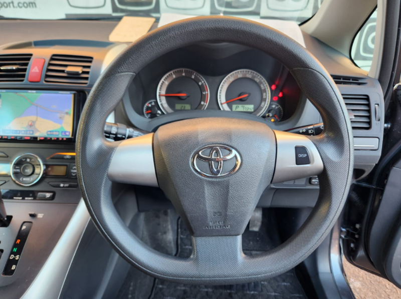  30763  TOYOTA AURIS  2011  