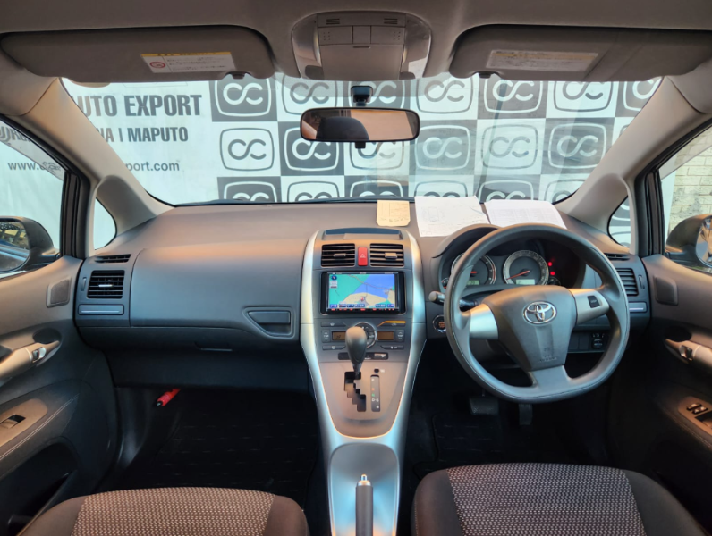  30763  TOYOTA AURIS  2011  