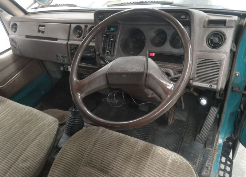  30774  TOYOTA DYNA  1990  