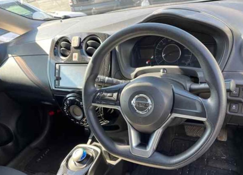  30777  NISSAN NOTE  2018  