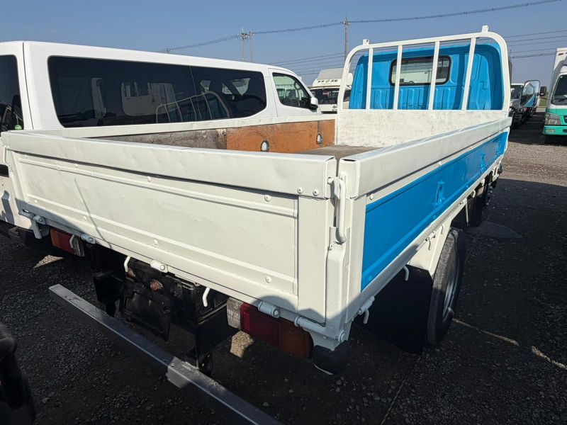  30786  HINO DUTRO  2007  