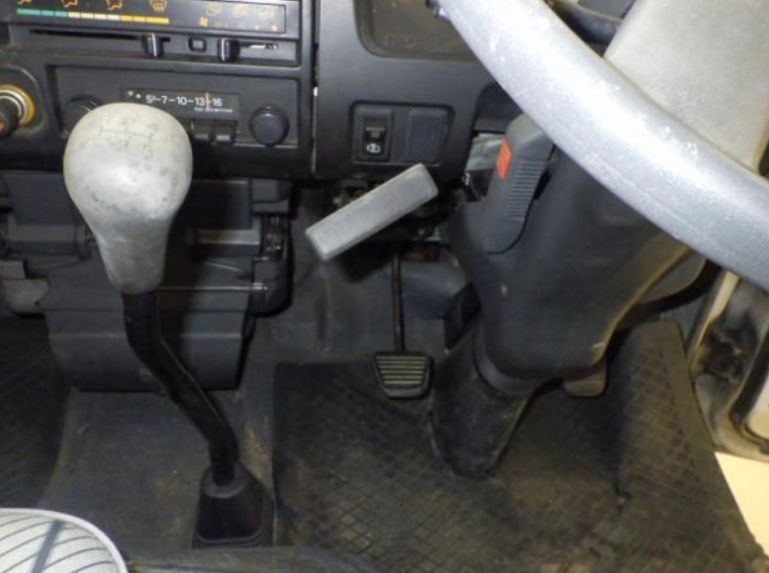  30793  MITSUBISHI CANTER  1986  