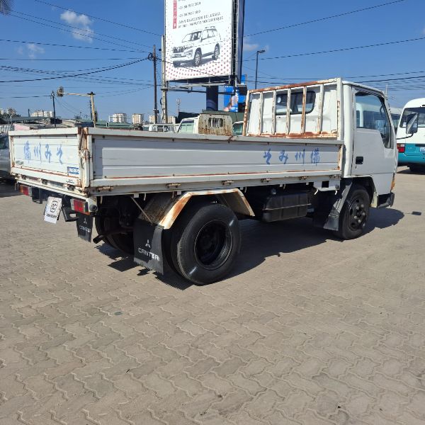  30793  MITSUBISHI CANTER  1986  