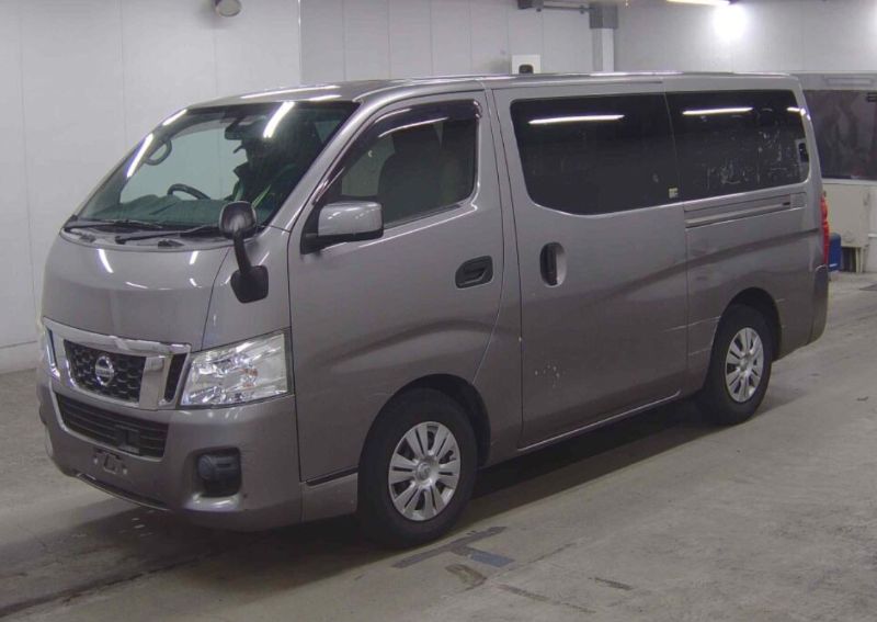  30798  NISSAN CARAVAN  2017  