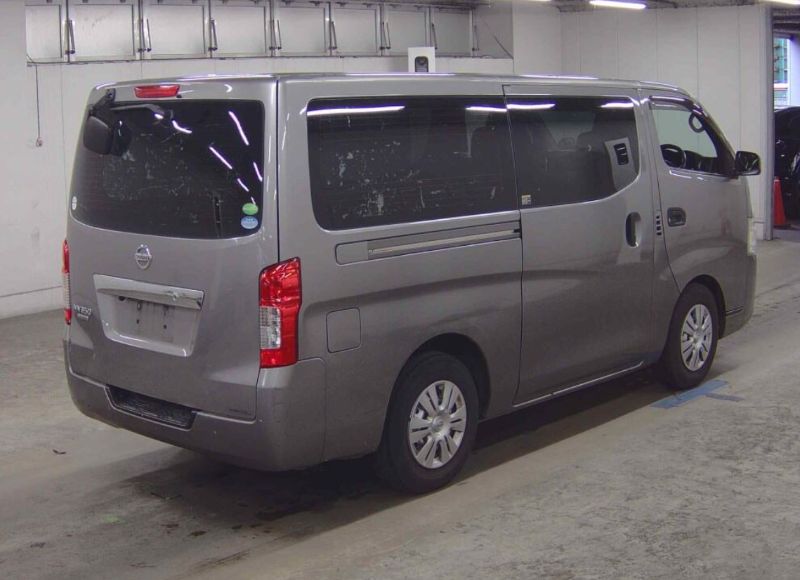  30798  NISSAN CARAVAN  2017  