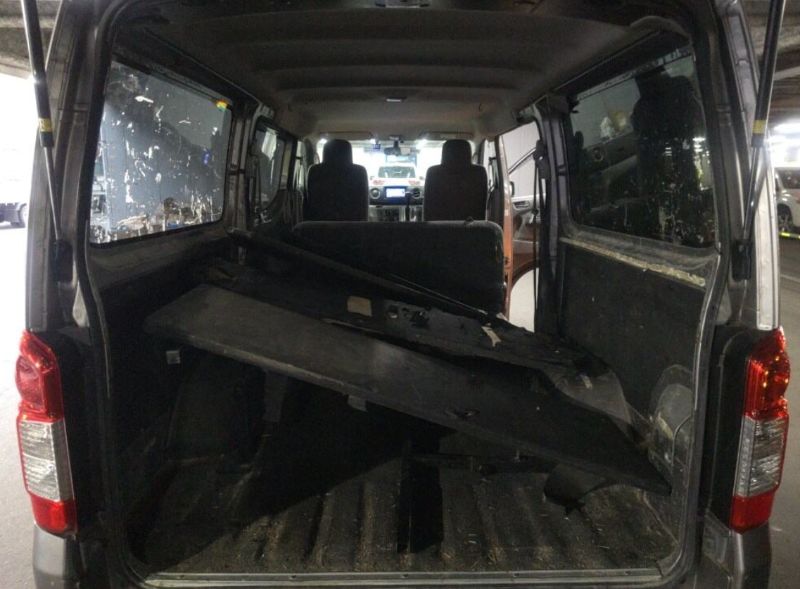  30798  NISSAN CARAVAN  2017  