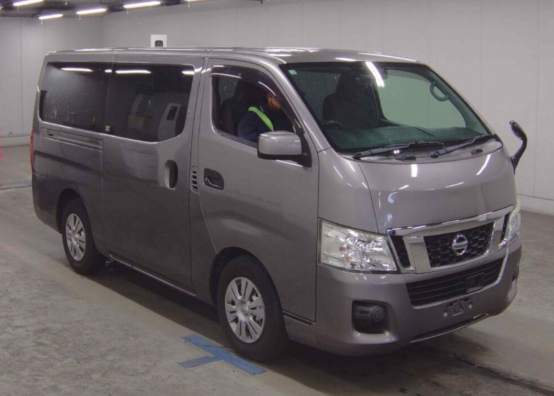  30798  NISSAN CARAVAN  2017 