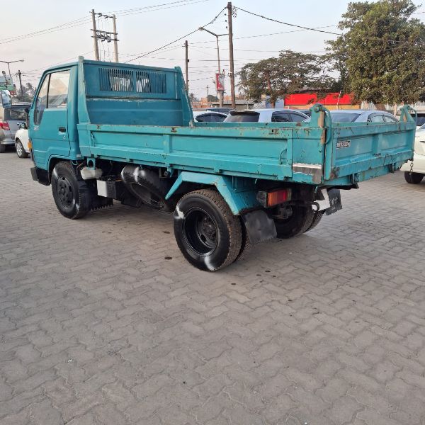  30803  TOYOTA DYNA DUMP  1987  