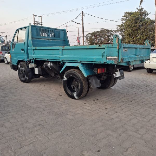  30803  TOYOTA DYNA DUMP  1987  