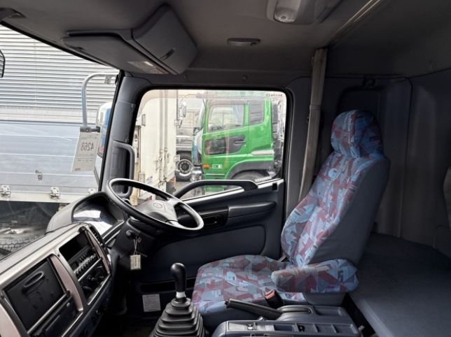 30808  HINO RANGER  2004  