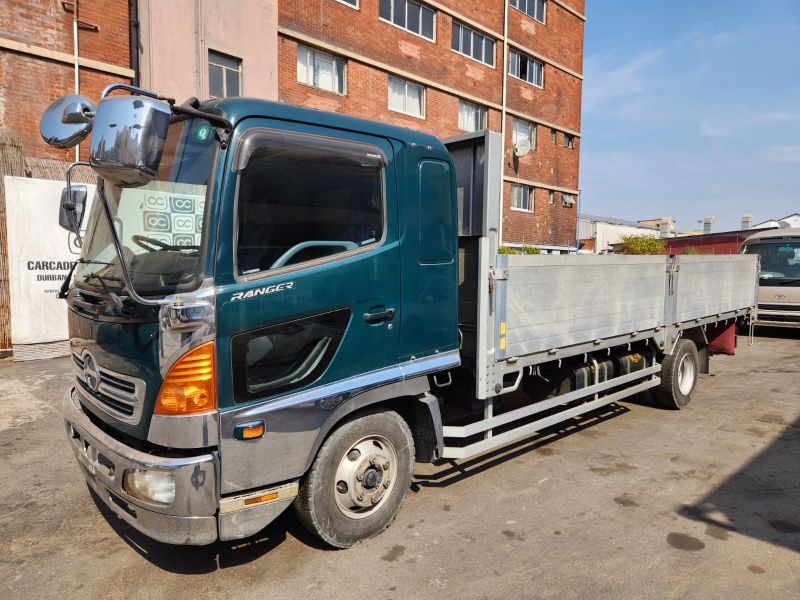  30808  HINO RANGER  2004  