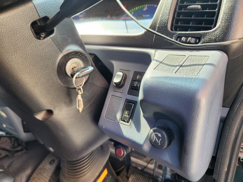  30808  HINO RANGER  2004  