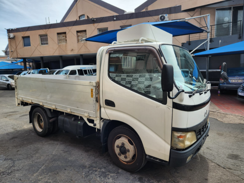  30809  HINO DUTRO  2005  