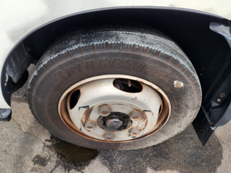  30809  HINO DUTRO  2005  