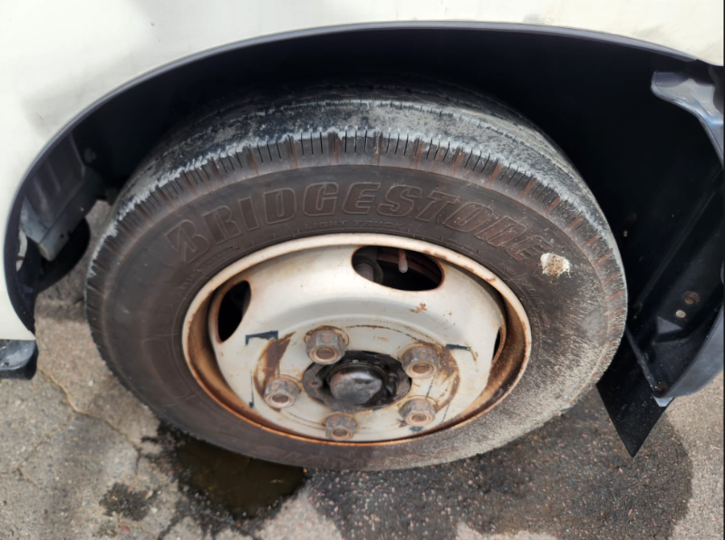  30809  HINO DUTRO  2005  