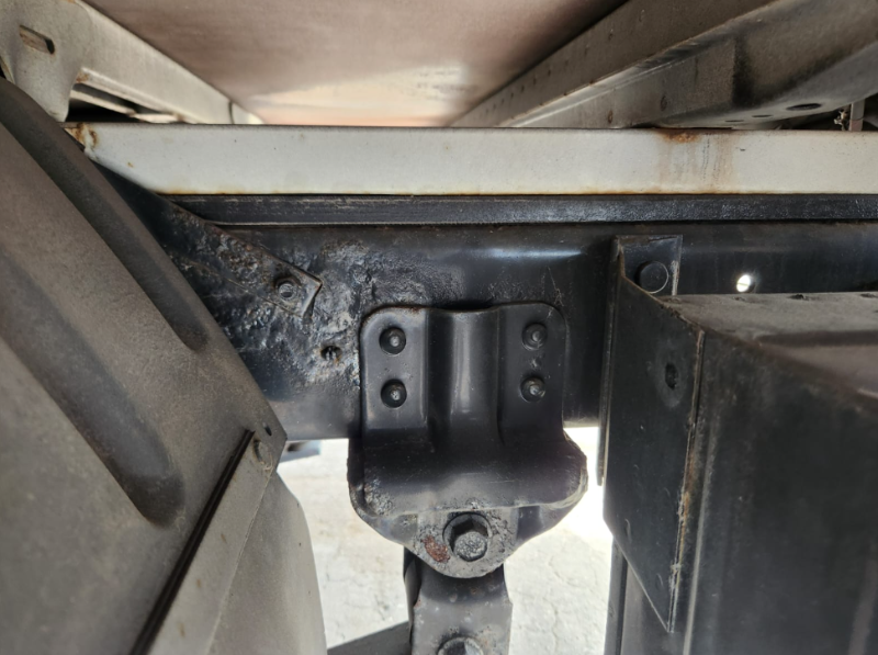  30809  HINO DUTRO  2005  