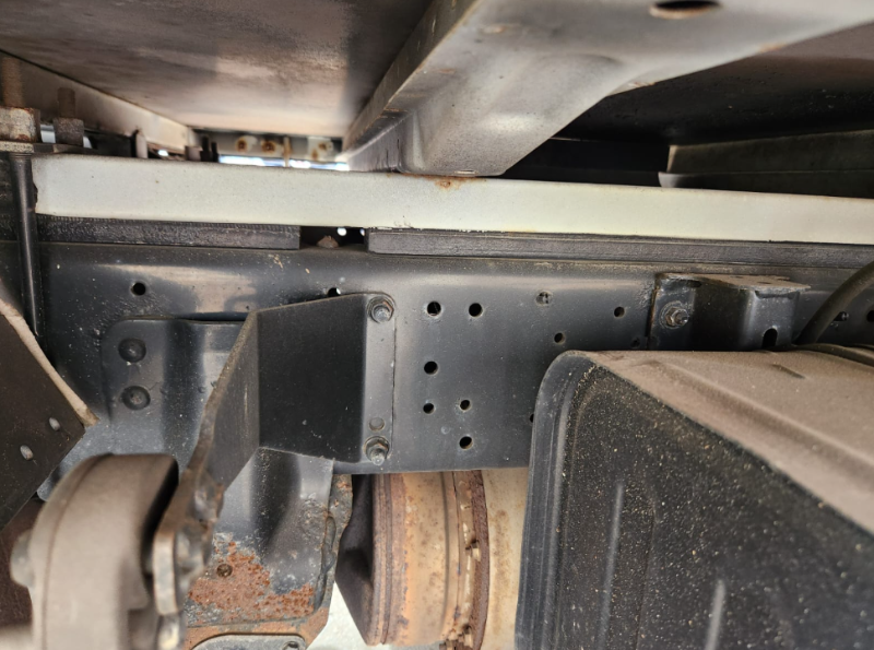  30809  HINO DUTRO  2005  