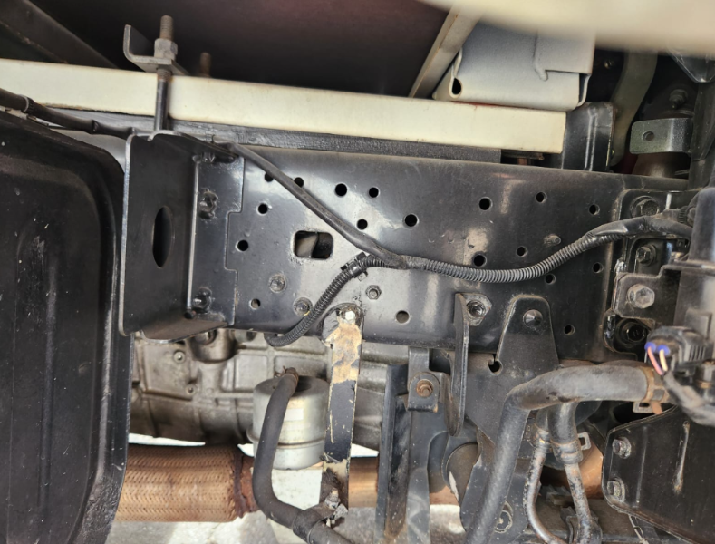  30809  HINO DUTRO  2005  