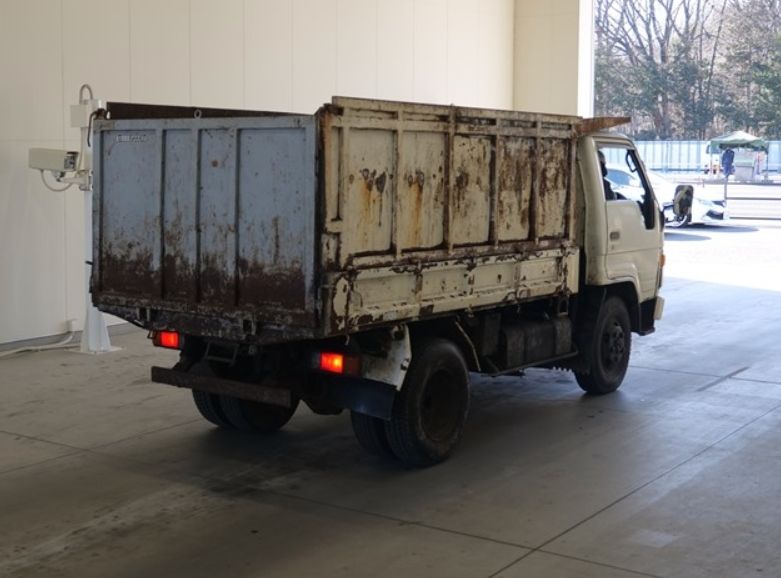  30810  TOYOTA DYNA  1992  