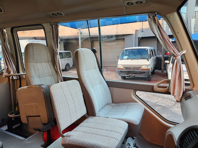  30814  TOYOTA COASTER  2000  