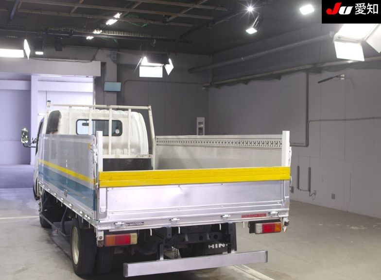  30827  HINO DUTRO  2005  