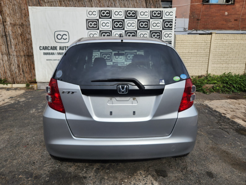  30828  HONDA FIT  2010  