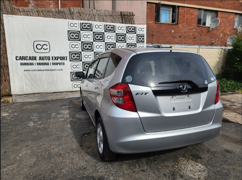  30828  HONDA FIT  2010  