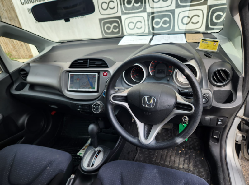  30828  HONDA FIT  2010  