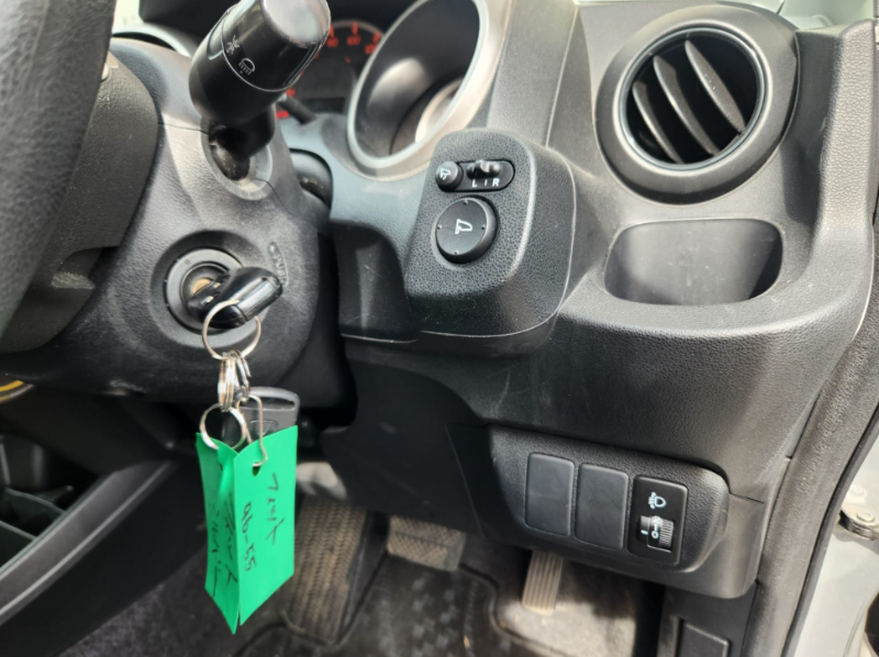 30828  HONDA FIT  2010  