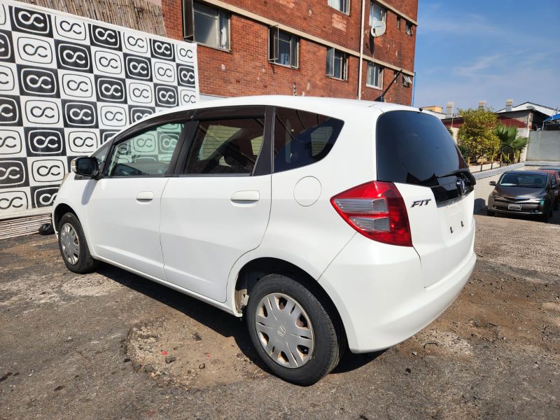  30829  HONDA FIT  2009  