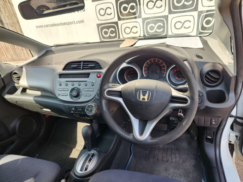  30829  HONDA FIT  2009  