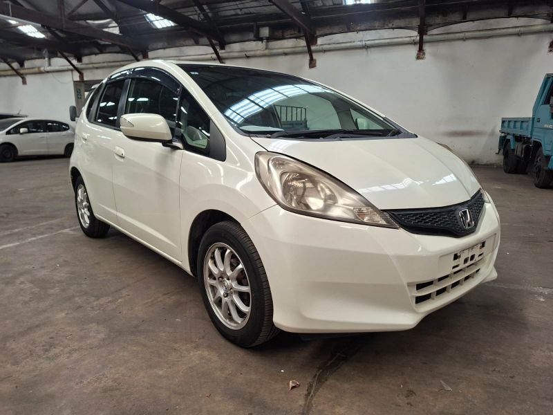  30830  HONDA FIT  2011 
