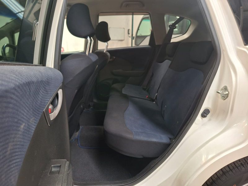  30830  HONDA FIT  2011  