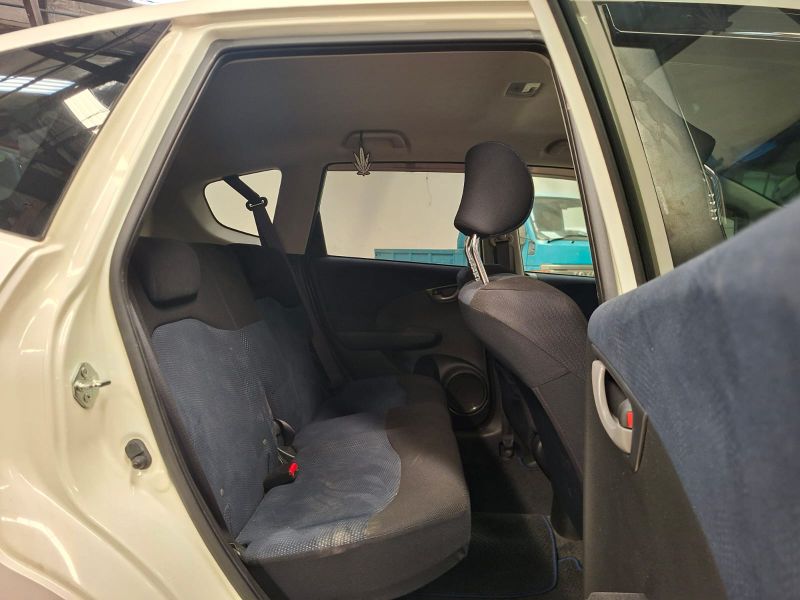  30830  HONDA FIT  2011  