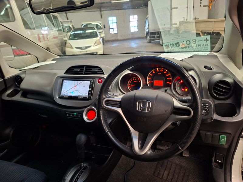  30830  HONDA FIT  2011  