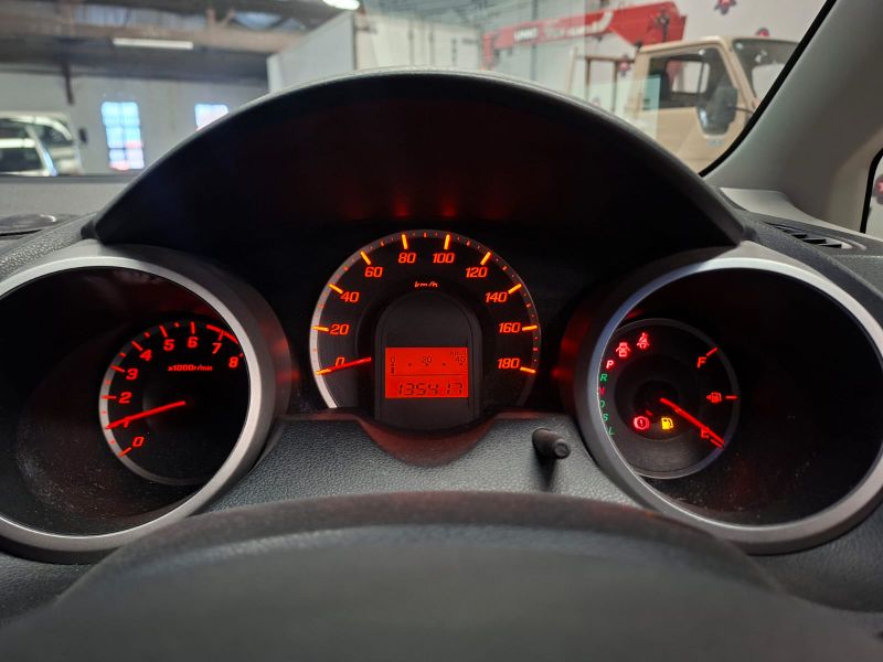  30830  HONDA FIT  2011  