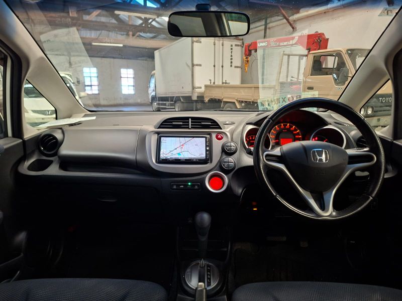  30830  HONDA FIT  2011  
