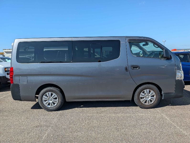 30832  NISSAN CARAVAN  2018  