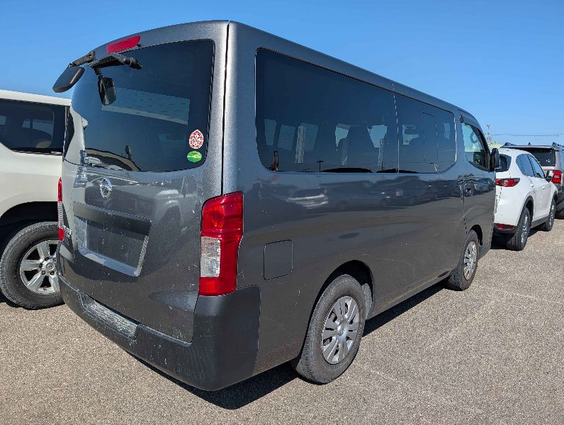  30832  NISSAN CARAVAN  2018  