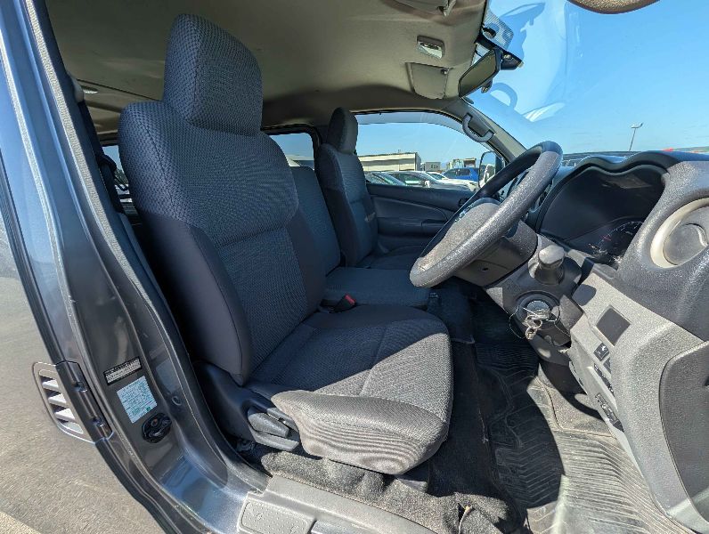  30832  NISSAN CARAVAN  2018  