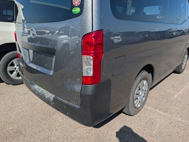  30832  NISSAN CARAVAN  2018  