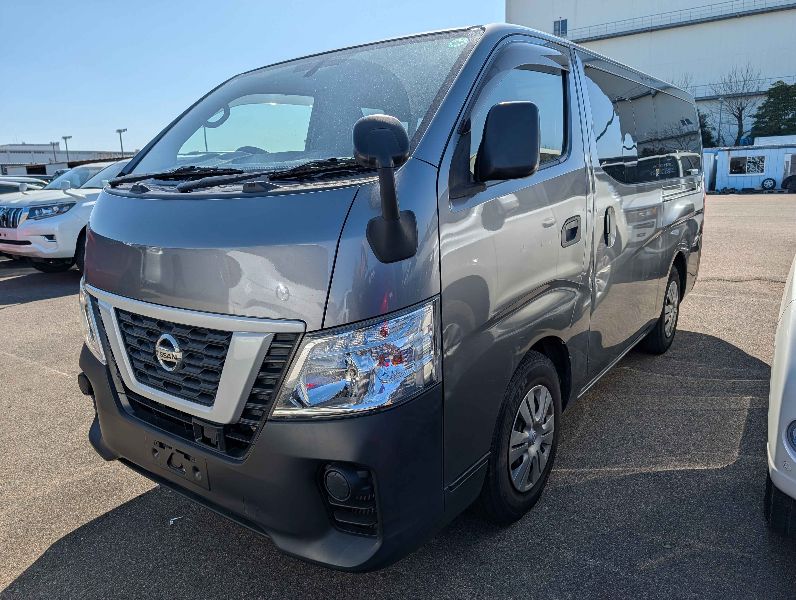  30832  NISSAN CARAVAN  2018  